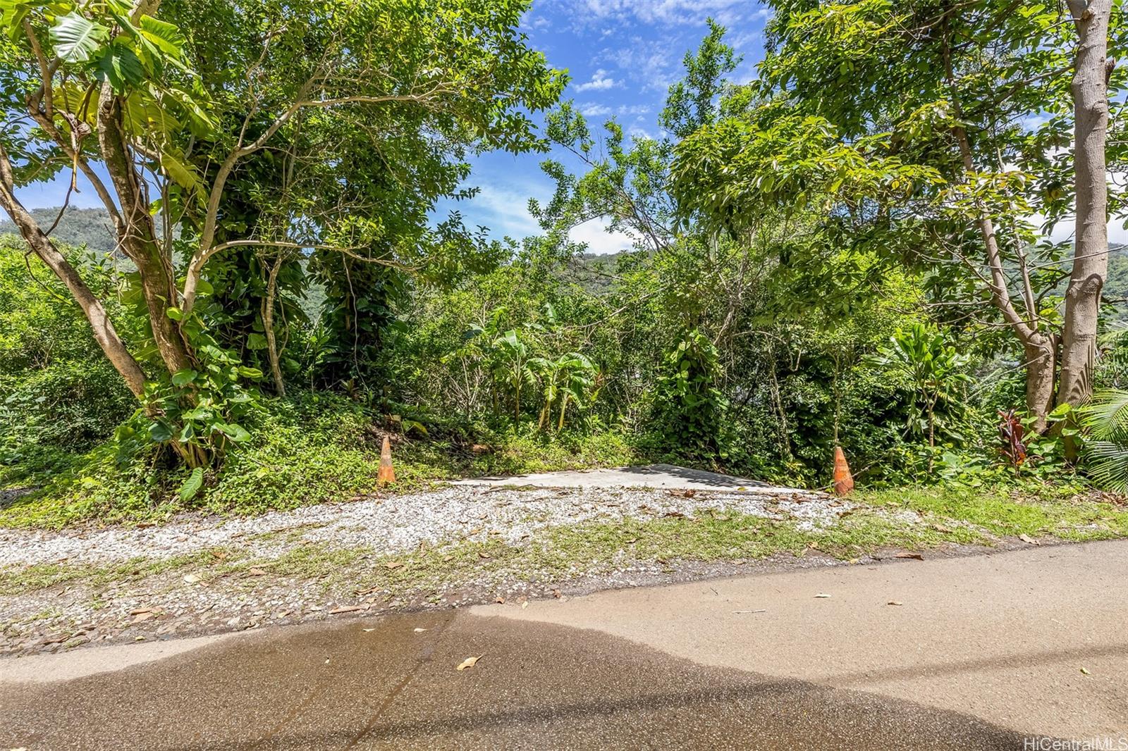 2640 Lai Road, Unit E Honolulu, HI 96816 - Photo 2 of 25 a street view