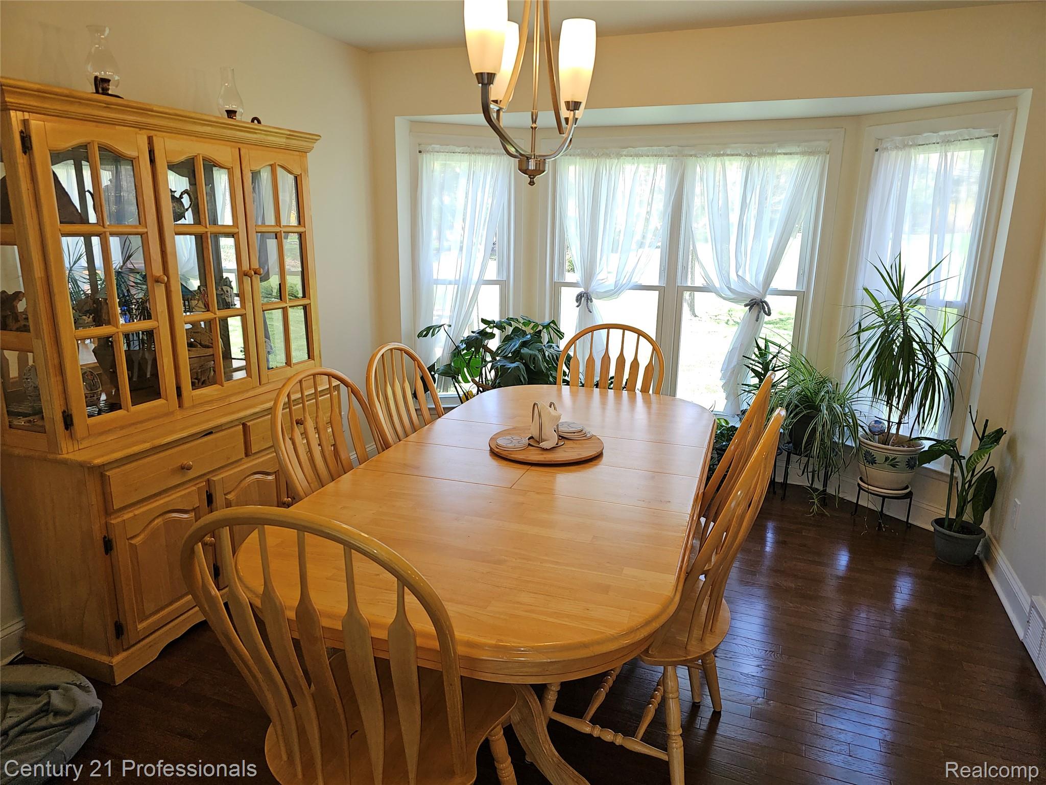 1508 Crooks Road Rochester, MI 48309 - Photo 11 of 43 Dining Room