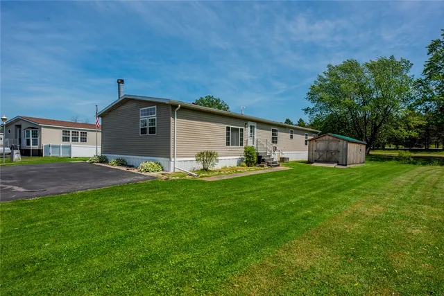 $109,900 | 900 Cobblestone Court, Clarendon, NY 14470