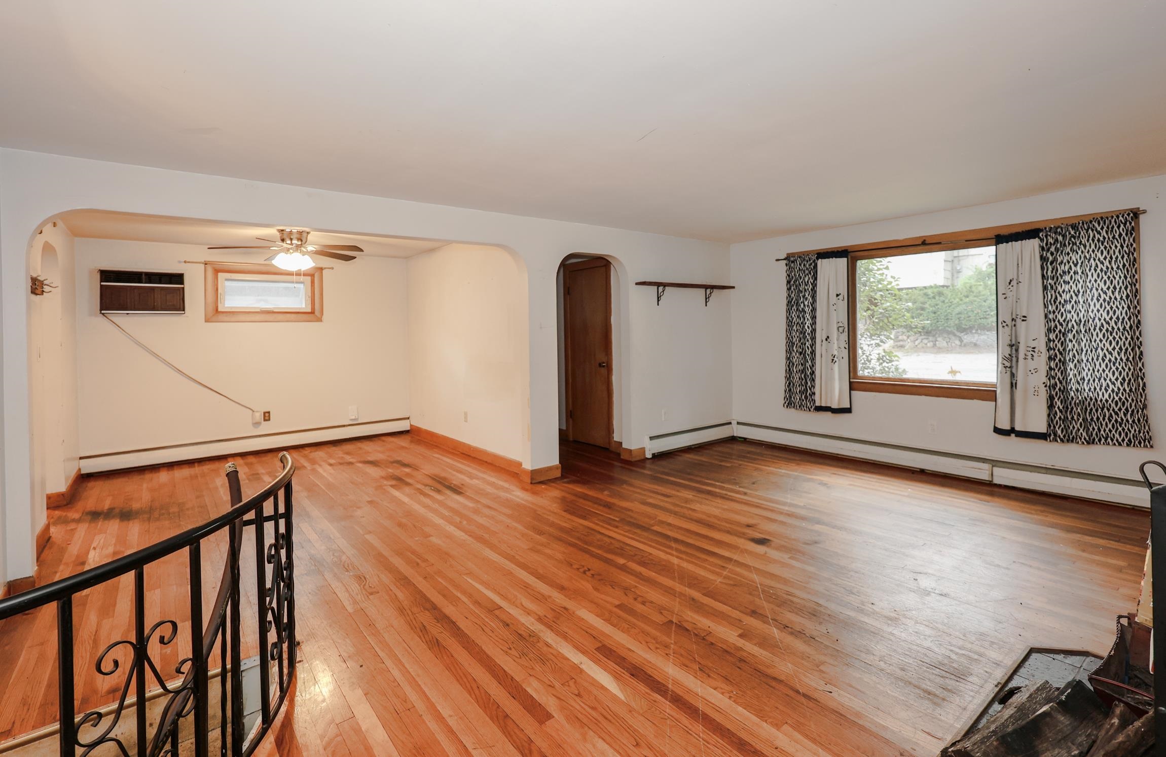 755 Mammoth Road Manchester, NH 03104 - Photo 4 of 28