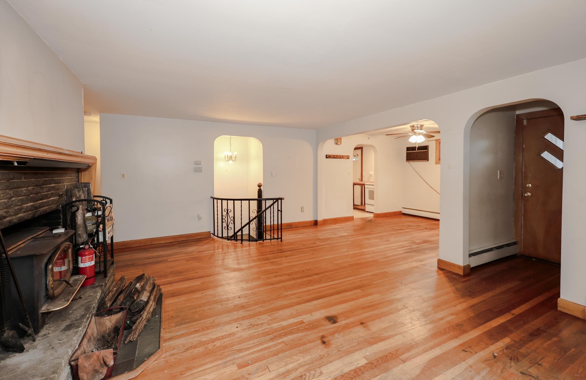 755 Mammoth Road Manchester, NH 03104 - Photo 5 of 28