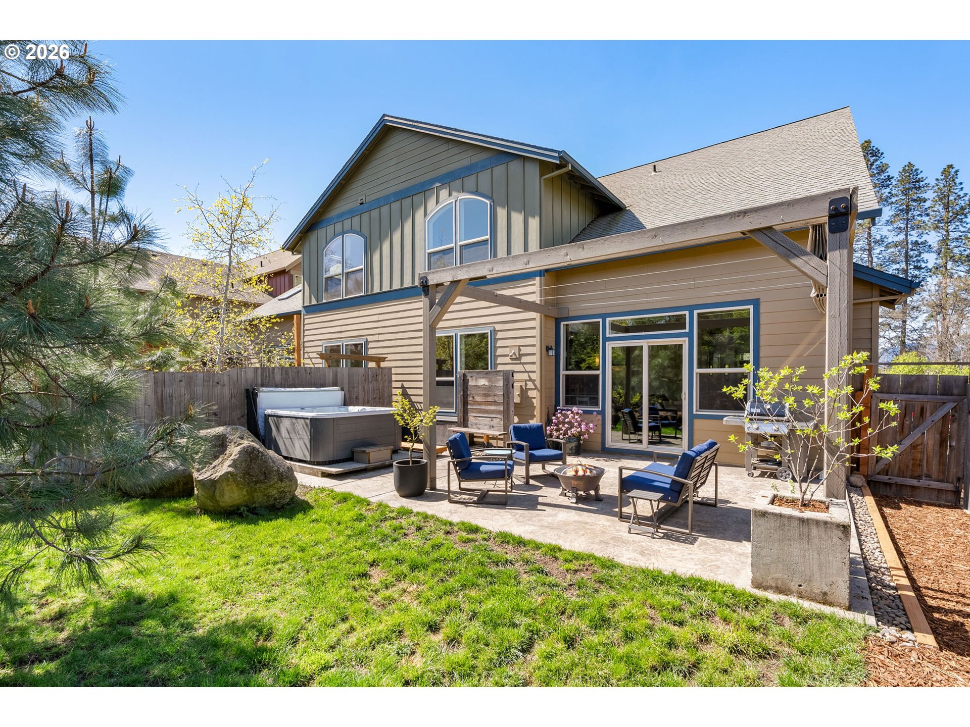 921 Goose Way Hood River, OR 97031 - Photo 13 of 44 a view of a house with patio