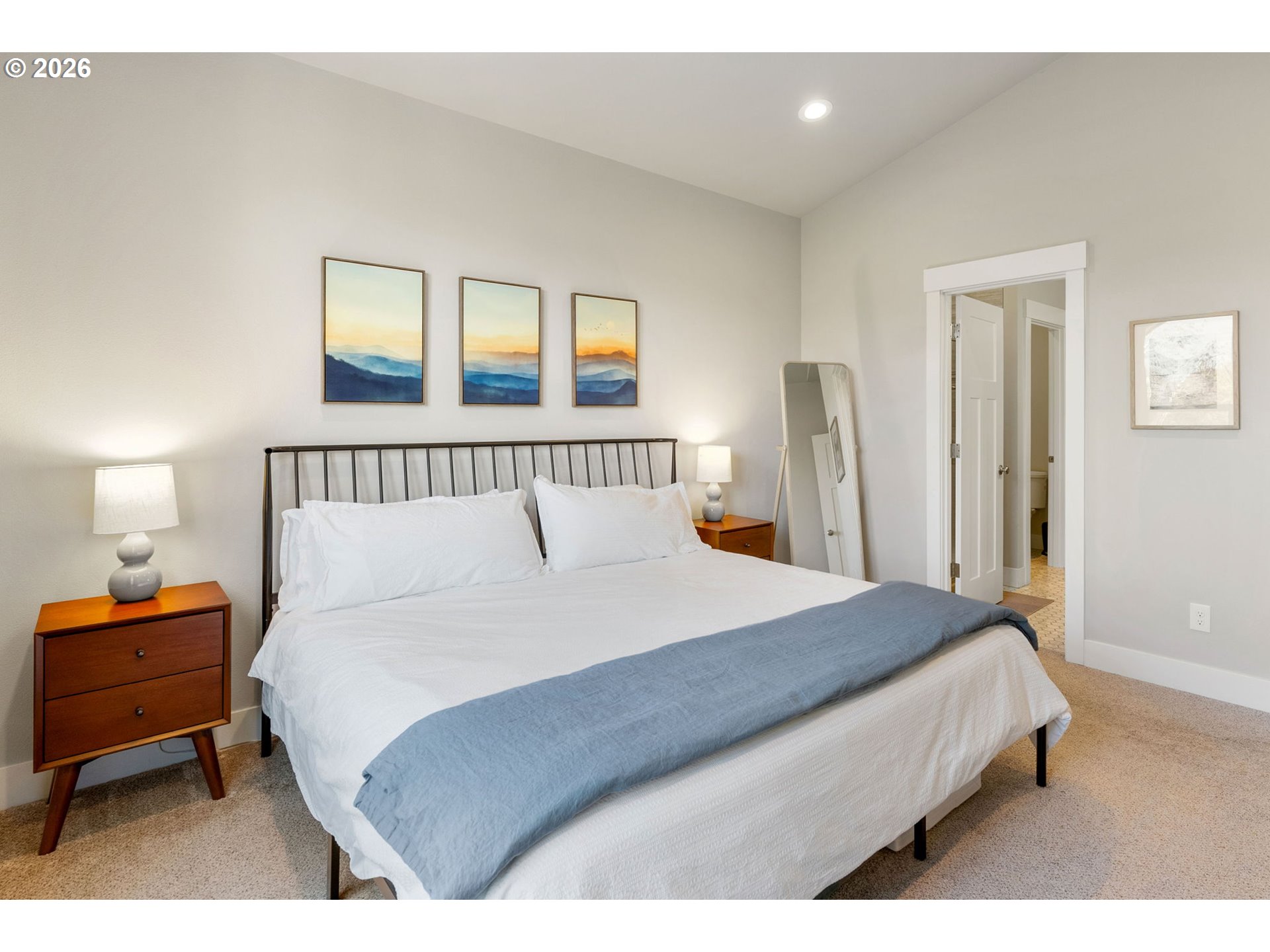 921 Goose Way Hood River, OR 97031 - Photo 23 of 44 a bedroom with a bed and a night stand