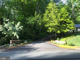 13605 Bardon Road Phoenix, MD 21131 - Photo 33 of 37 Landscaped entrance