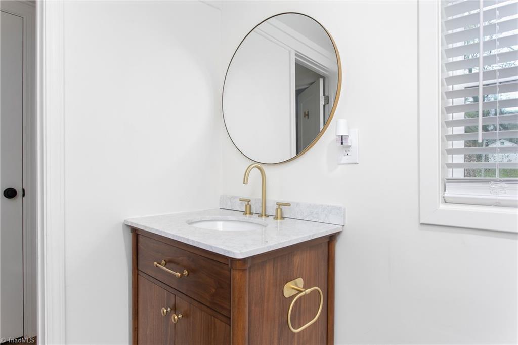 405 North 4th Street Mebane, NC 27302 - Photo 26 of 37