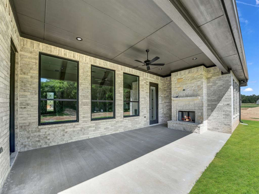 313 Wrangler Court Weatherford, TX 76088 - Photo 7 of 40 a view of a porch
