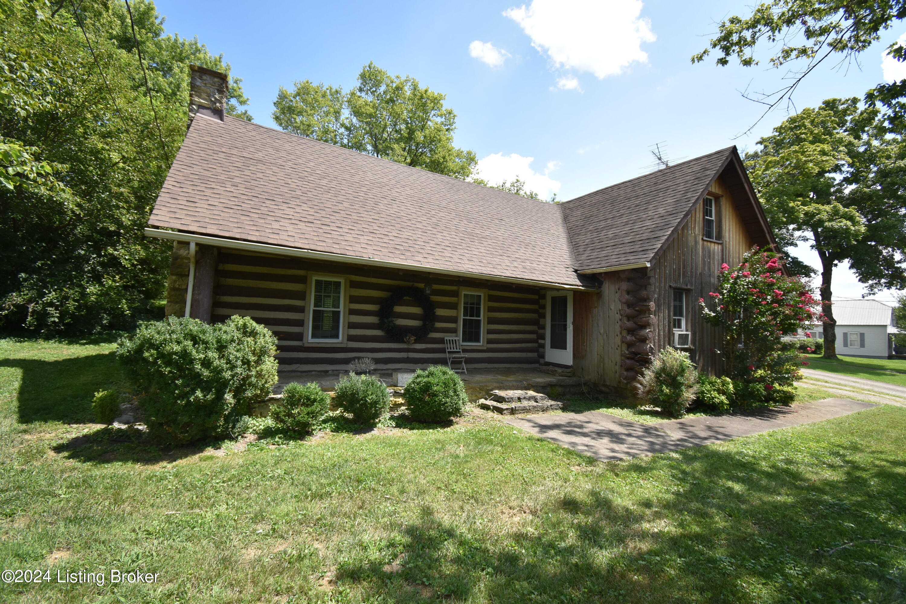 132 Springfield Road Bloomfield, KY 40008 - Photo 1 of 1 01