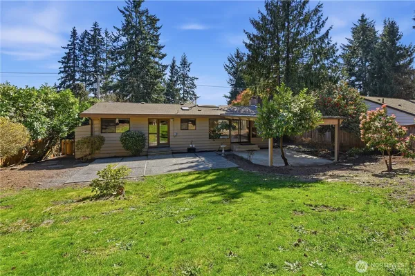 $3,800 | 16020 Lake Hills Boulevard, Bellevue, WA 98008