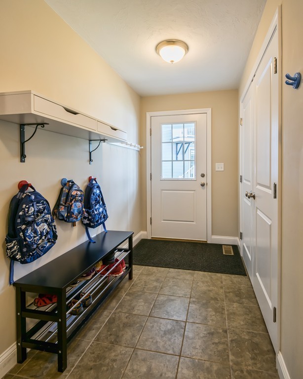 48 Compass Point, Unit 48 North Andover, MA 01845 - Photo 3 of 16