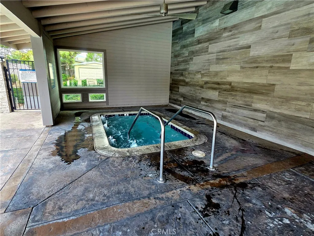 1550 Rimpau, Unit 20 Corona, CA 92881 - Photo 26 of 42