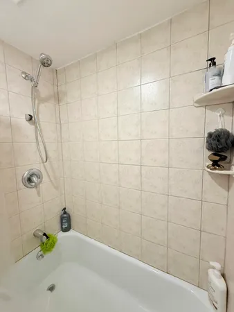 $2,000 | 470 Paradise Isle Boulevard, Unit 204, Hallandale Beach, FL 33009