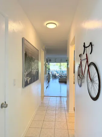 $2,000 | 470 Paradise Isle Boulevard, Unit 204, Hallandale Beach, FL 33009