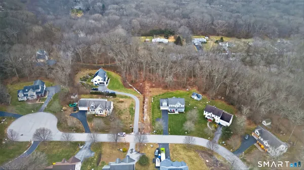 $150,000 | 9 Arrowhead Trail, Waterford, CT 06385