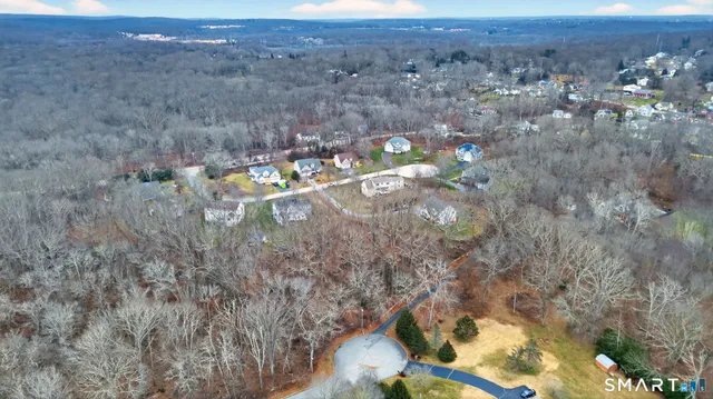 $160,000 | 9 Arrowhead Trail, Waterford, CT 06385