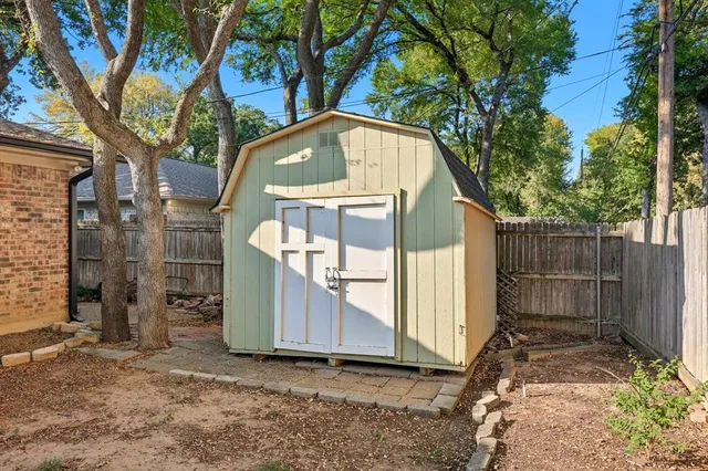 $419,997 | 2908 Steve Drive, Hurst, TX 76054