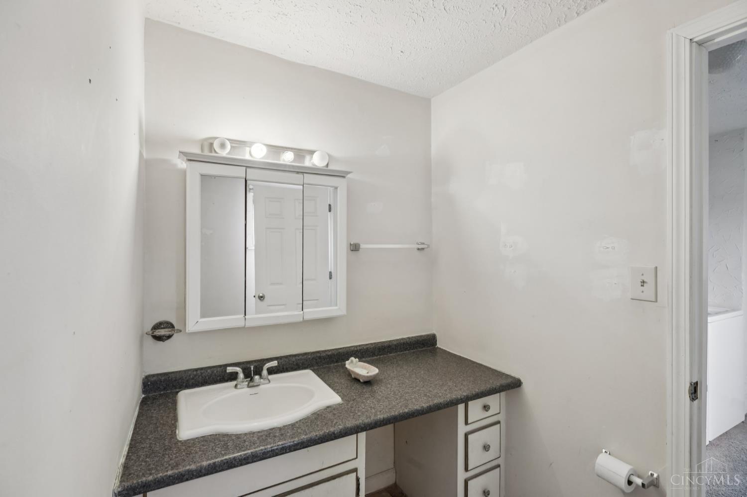 5250 Yeatman Road Cincinnati, OH 45252 - Photo 14 of 29