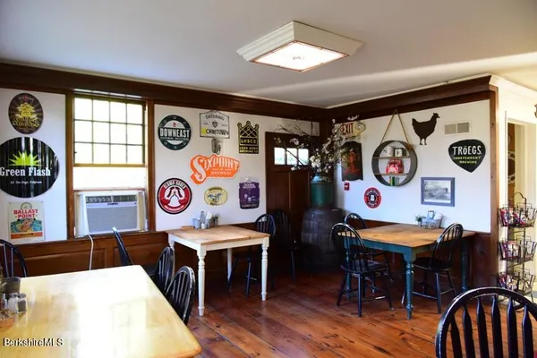 $3,200 | 139 Main Street, Sheffield, MA 01257