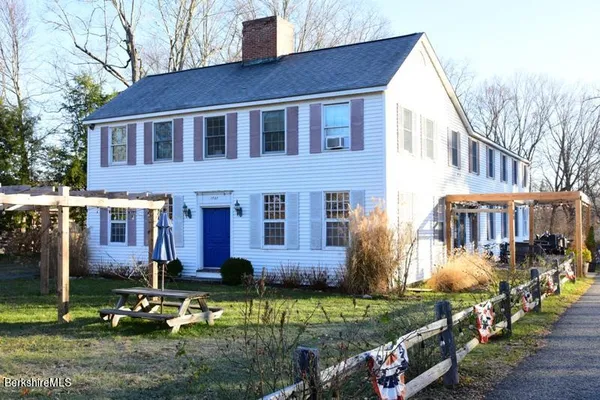 $3,200 | 139 Main Street, Sheffield, MA 01257