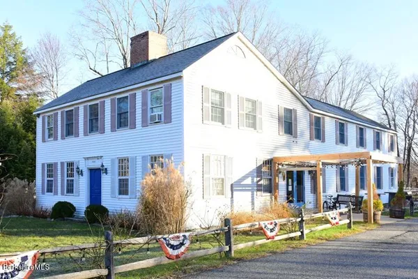 $3,200 | 139 Main Street, Sheffield, MA 01257