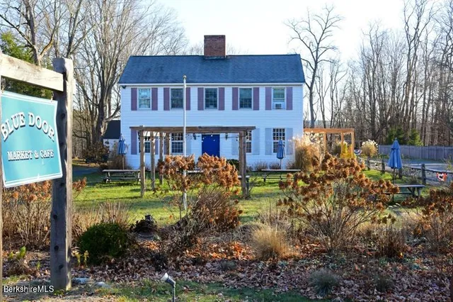 $3,200 | 139 Main Street, Sheffield, MA 01257