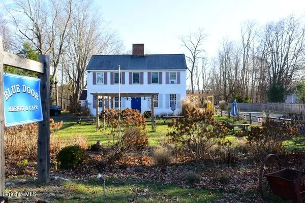 $3,200 | 139 Main Street, Sheffield, MA 01257