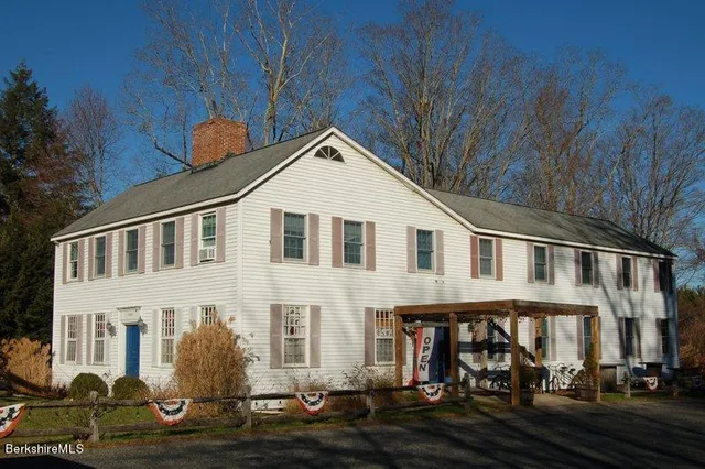 $3,200 | 139 Main Street, Sheffield, MA 01257