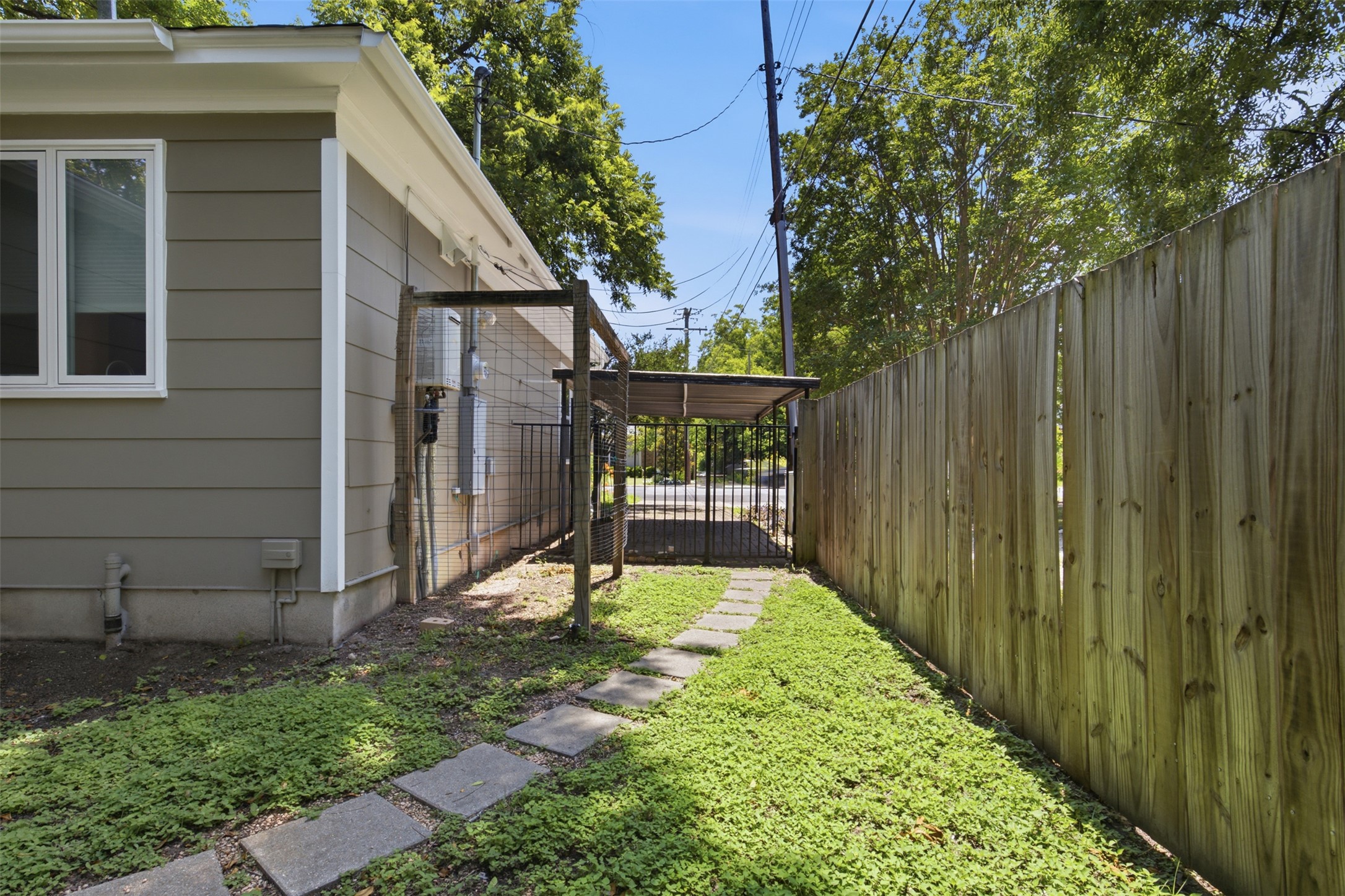 206 East 43rd Street Austin, TX 78751 - Photo 26 of 29 Bloom where you are planted they say. This yard has