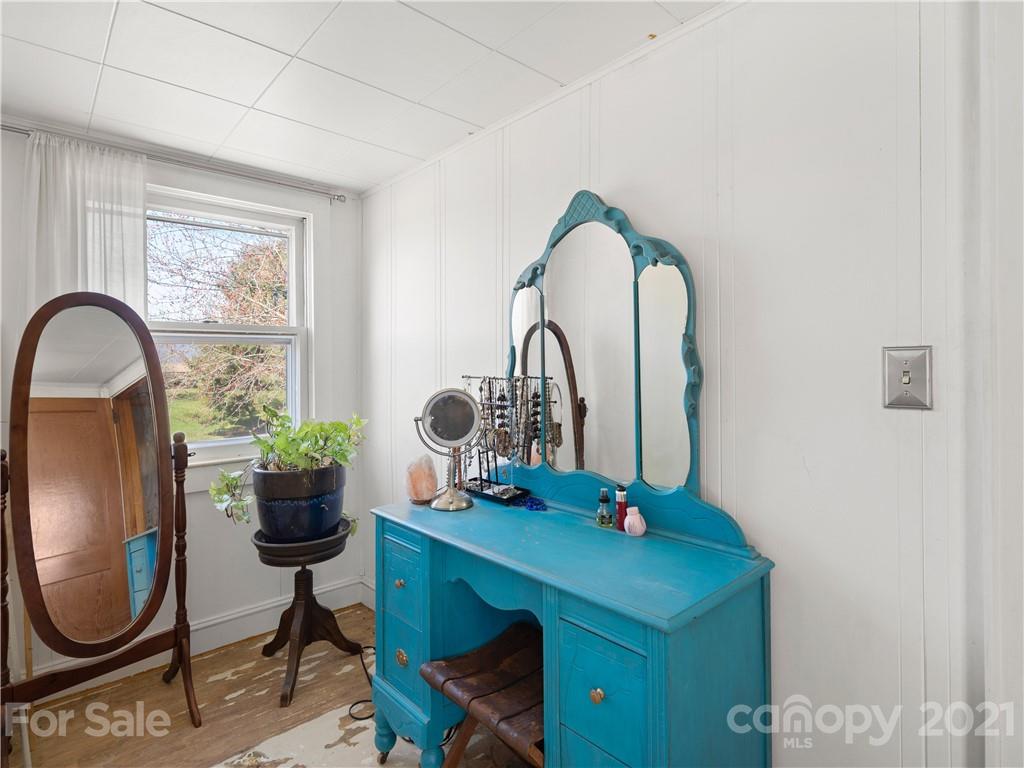 145 Powell Road Clyde, NC 28721 - Photo 20 of 43