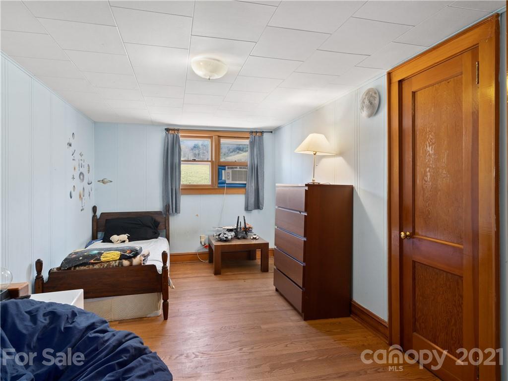 145 Powell Road Clyde, NC 28721 - Photo 21 of 43