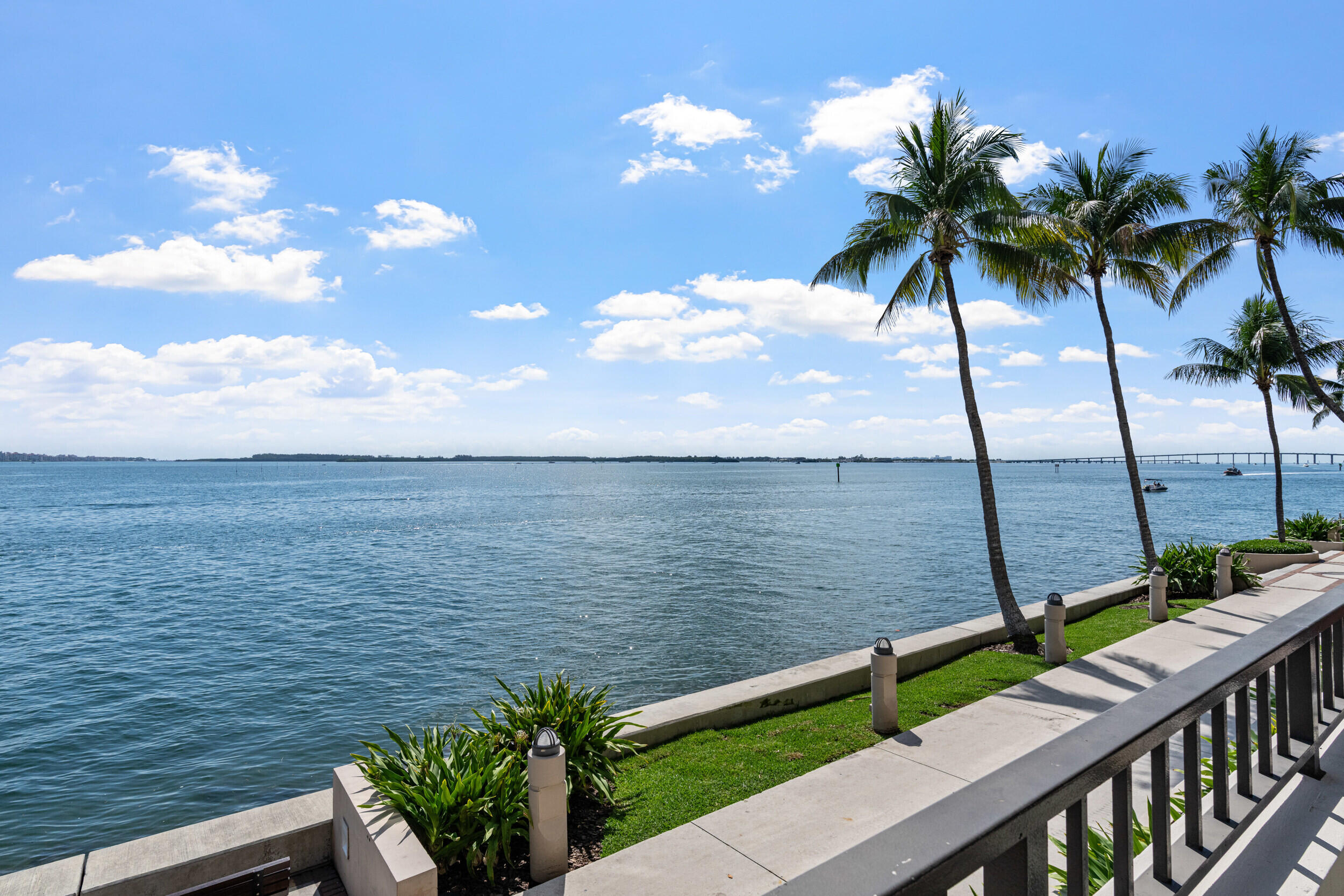 520 Brickell Key Drive, Unit A200 Miami, FL 33131 - Photo 13 of 46 07