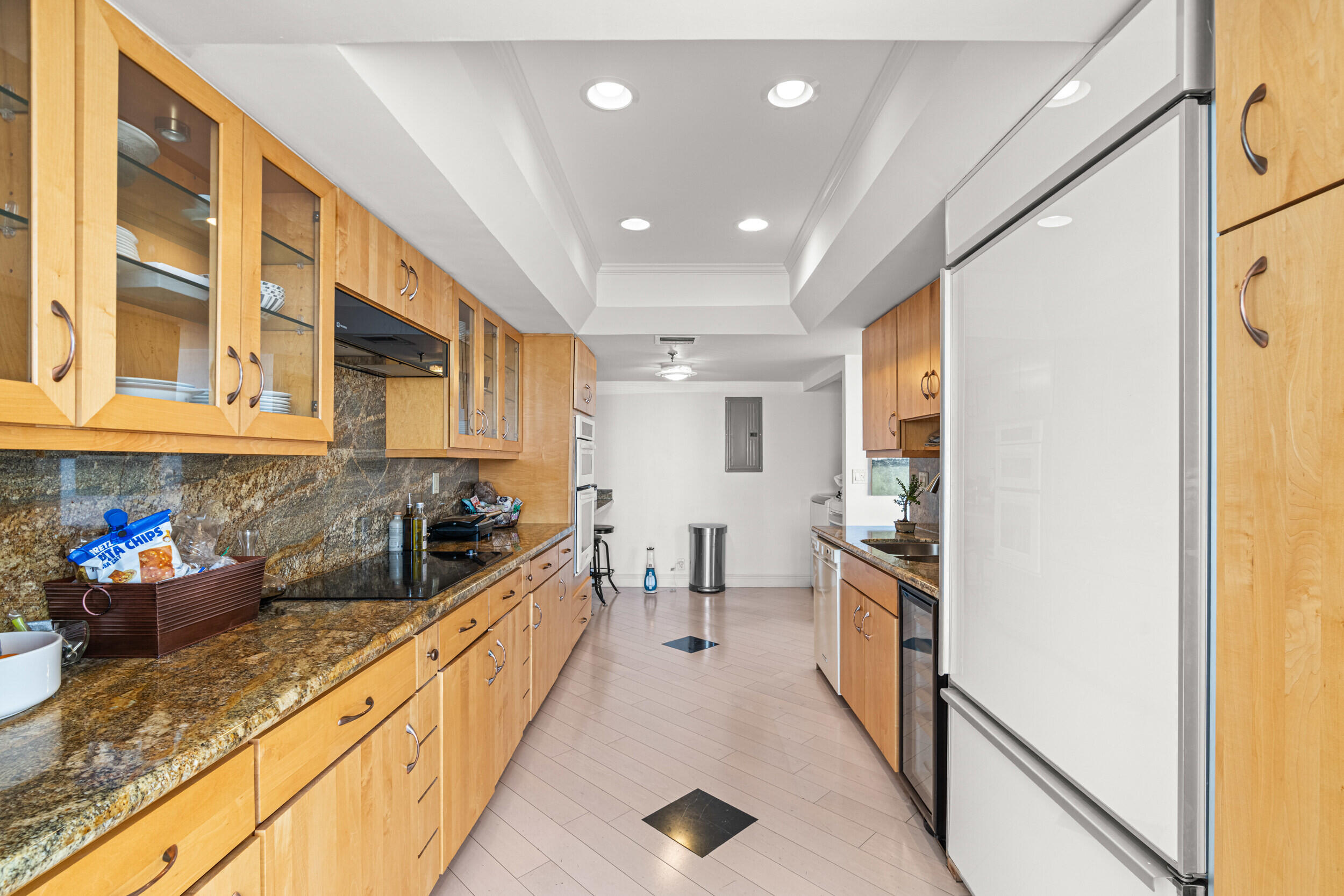 520 Brickell Key Drive, Unit A200 Miami, FL 33131 - Photo 18 of 46 21