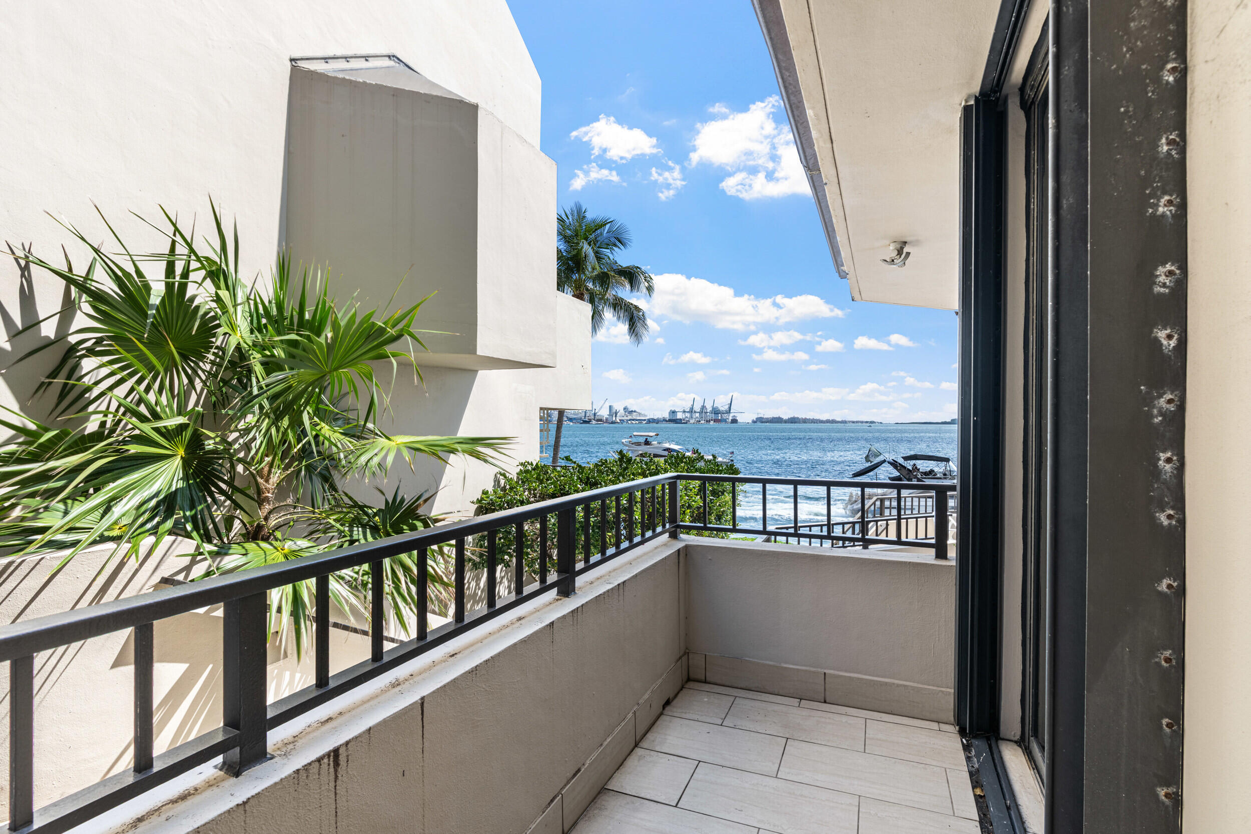 520 Brickell Key Drive, Unit A200 Miami, FL 33131 - Photo 24 of 46 32