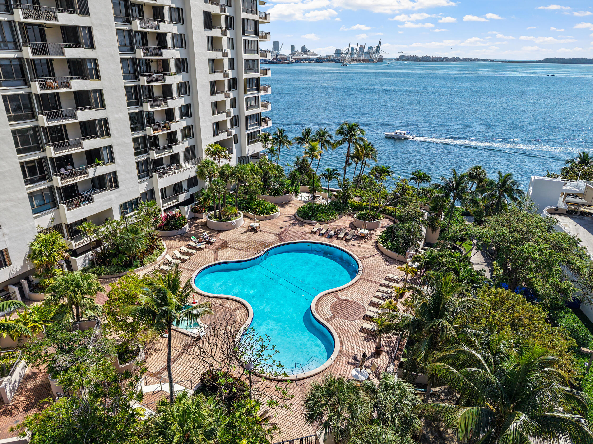 520 Brickell Key Drive, Unit A200 Miami, FL 33131 - Photo 41 of 46 42