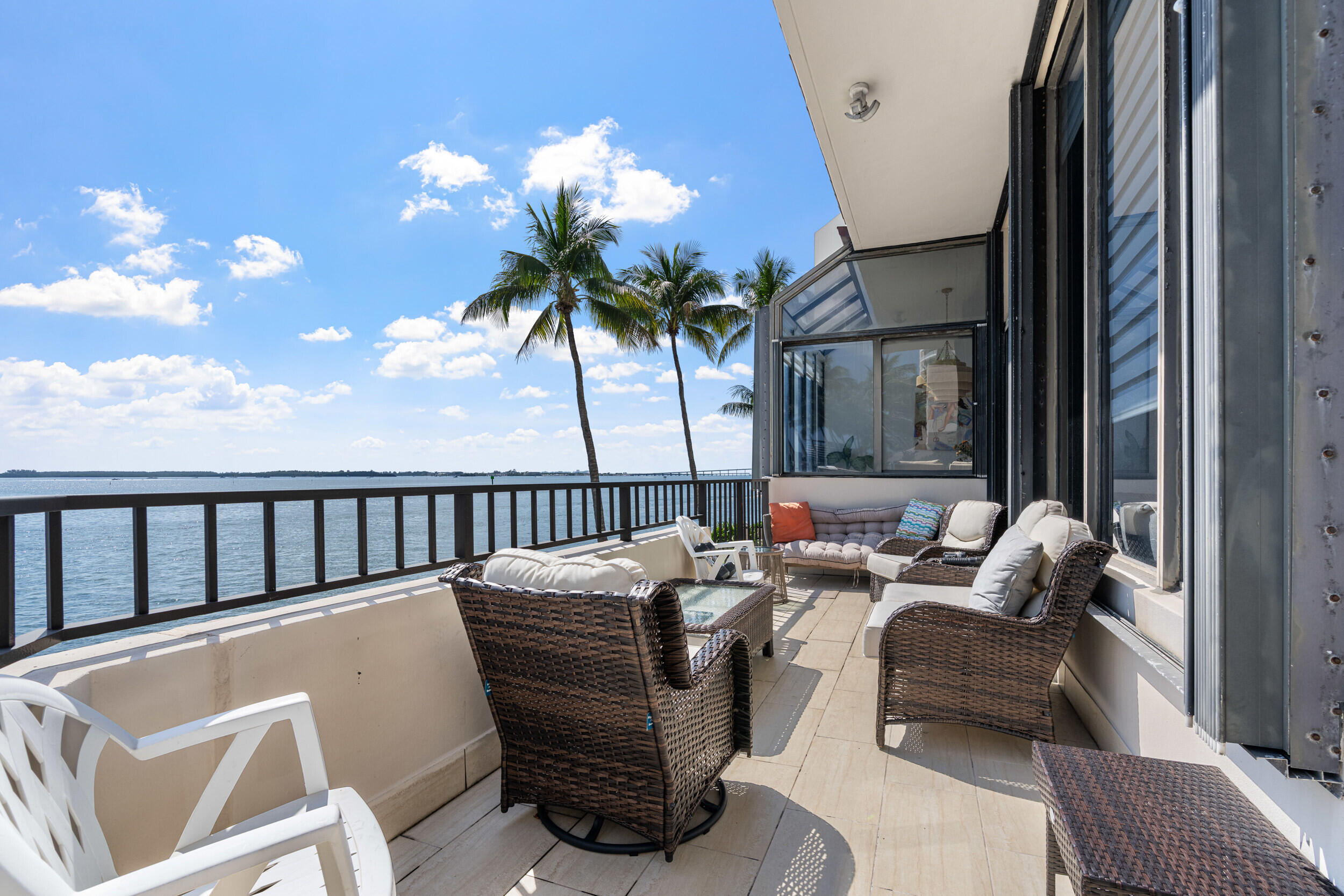 520 Brickell Key Drive, Unit A200 Miami, FL 33131 - Photo 8 of 46 04