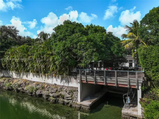 $10,900,000 | 1060 Alfonso Avenue, Coral Gables, FL 33146