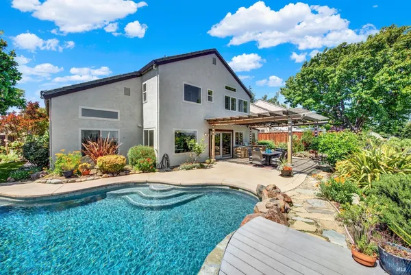 $1,235,000 | 686 Windsor Drive, Benicia, CA 94510