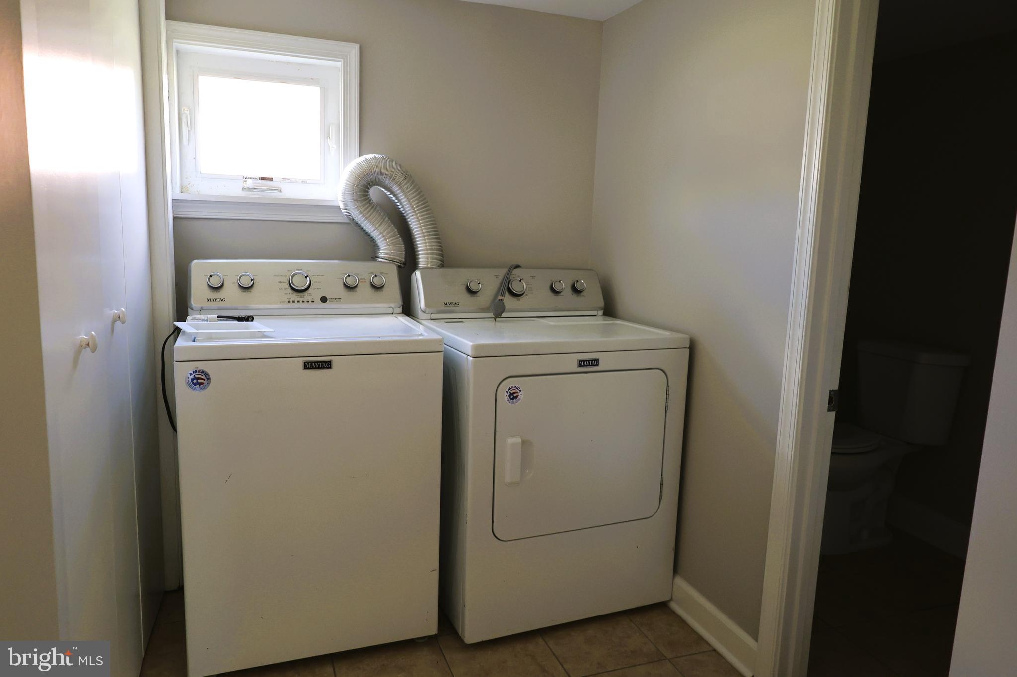 6213 Appletown Road Boonsboro, MD 21713 - Photo 9 of 18 a utility room with dryer and washer