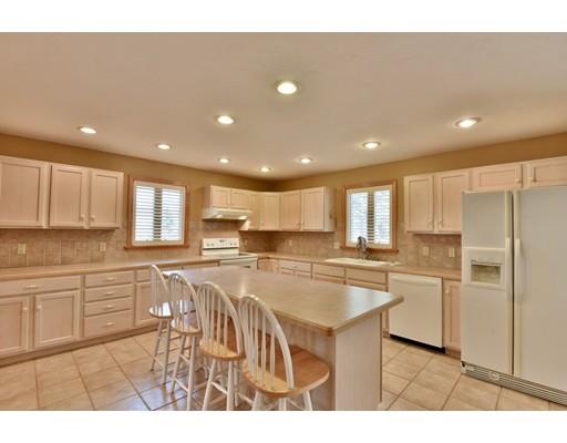 12 Knollwood Road Dudley, MA 01571 - Photo 13 of 30 Gallery Image 13