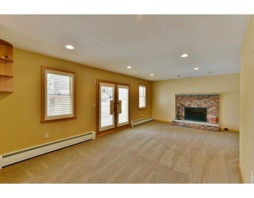 12 Knollwood Road Dudley, MA 01571 - Photo 15 of 30 Gallery Image 15
