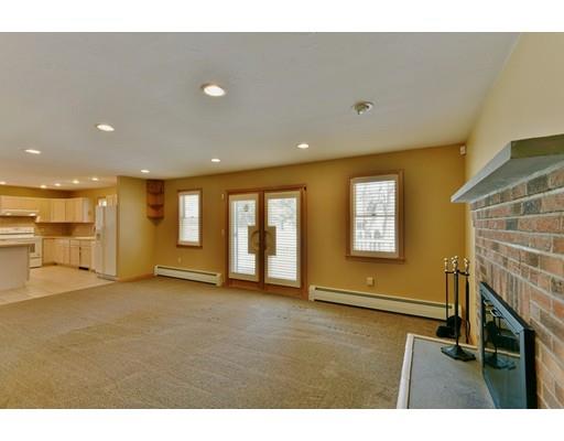 12 Knollwood Road Dudley, MA 01571 - Photo 16 of 30 Gallery Image 16