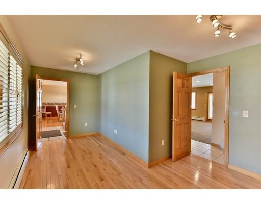 12 Knollwood Road Dudley, MA 01571 - Photo 17 of 30 Gallery Image 17