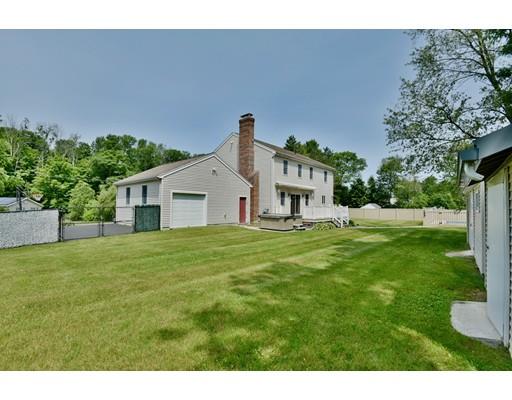 12 Knollwood Road Dudley, MA 01571 - Photo 5 of 30 Gallery Image 5