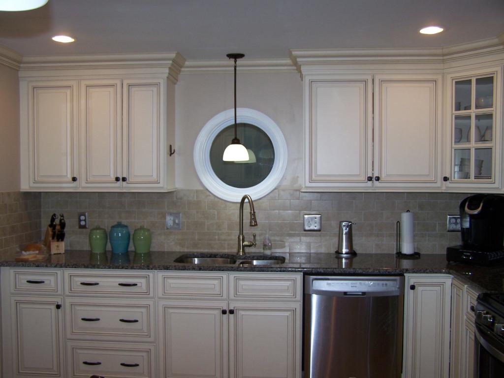 174 Searles Road Nashua, NH 03062 - Photo 3 of 21