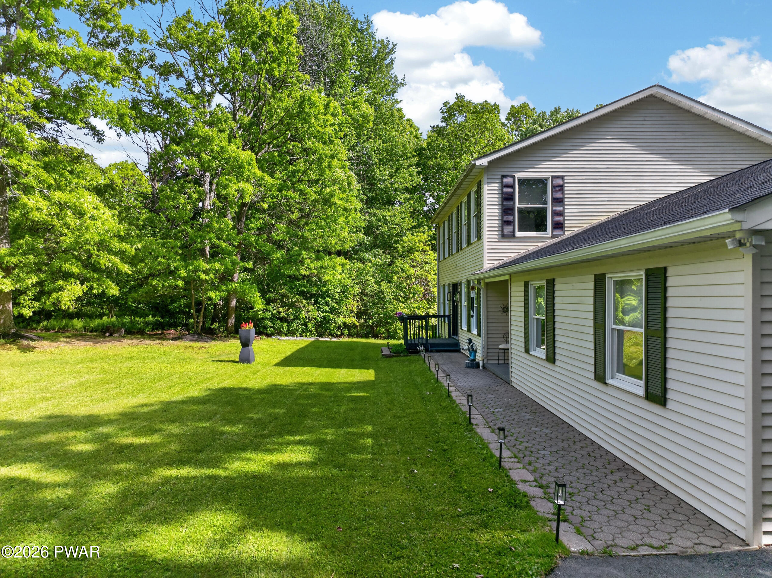 195 Frenchtown Road Milford, PA 18337 - Photo 5 of 60
