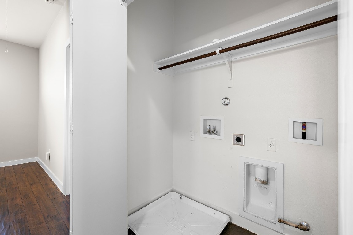 5616 South 1st Street, Unit 31 Austin, TX 78745 - Photo 18 of 21 a bathroom with a shower