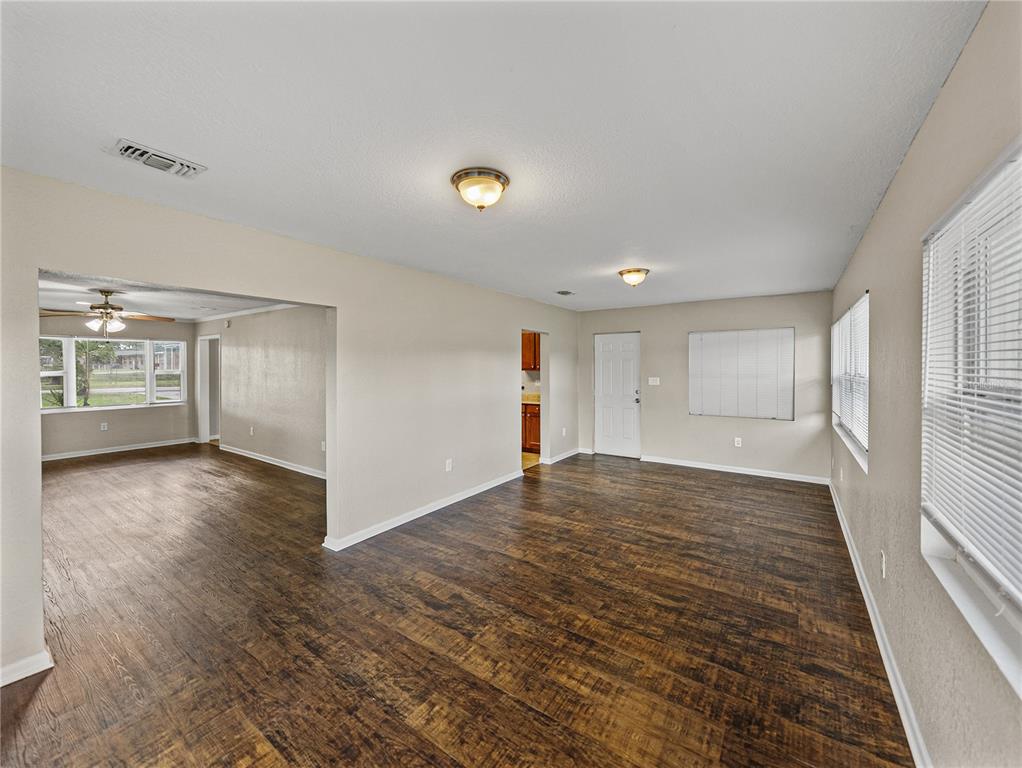 1015 Sutton Road Lakeland, FL 33810 - Photo 17 of 52 Gallery Image 17