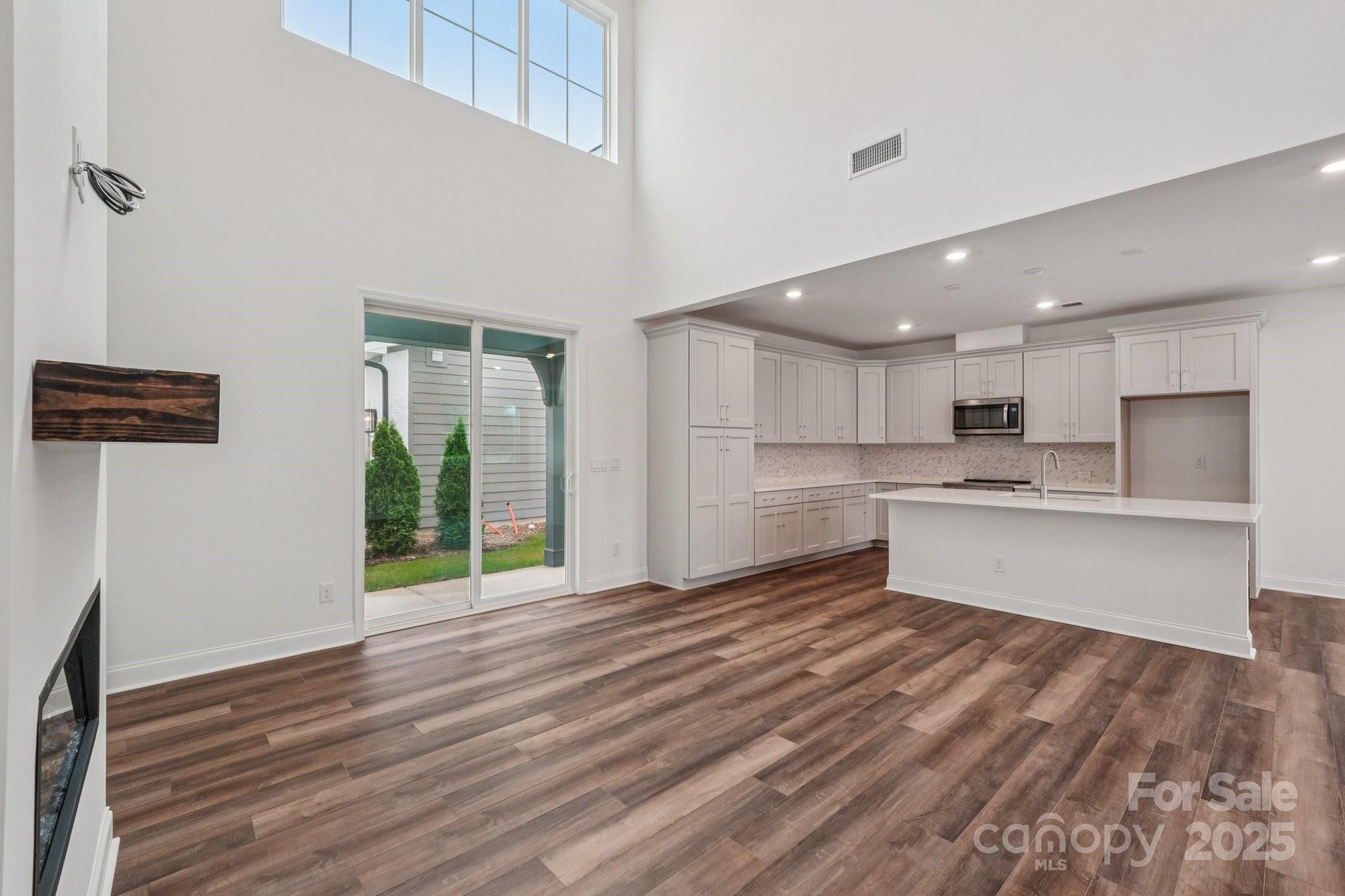 708 Flare Drive Tega Cay, SC 29708 - Photo 4 of 16