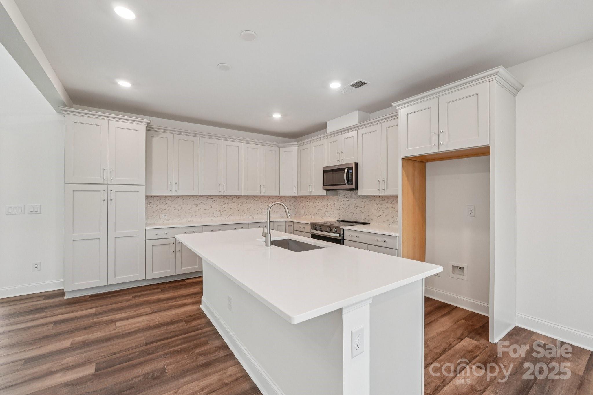 708 Flare Drive Tega Cay, SC 29708 - Photo 5 of 16