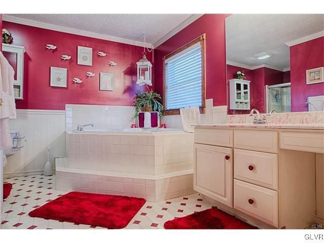 399 Winter Springs Road Nazareth, PA 18064 - Photo 12 of 25 Gallery Image 12