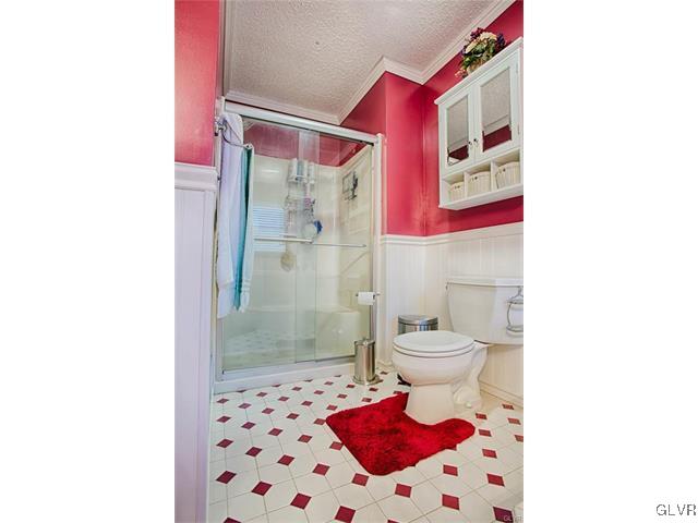 399 Winter Springs Road Nazareth, PA 18064 - Photo 13 of 25 Gallery Image 13
